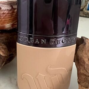 Urban Decay Face Bond in Shade 5 Fair/Neutral